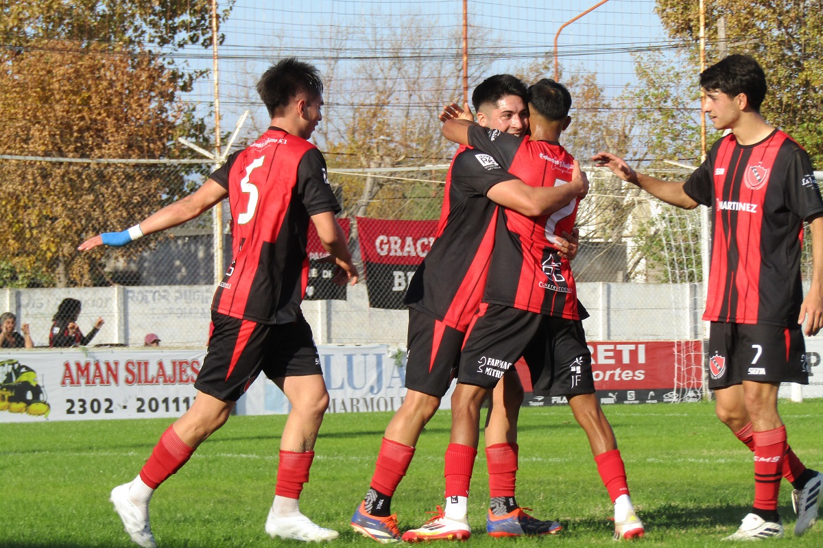 Sportivo golpeó en Eduardo Castex y Racing arrancó el Clausura con una derrota